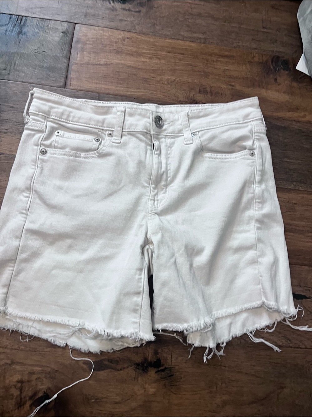 Size 6 American Eagle White Shorts